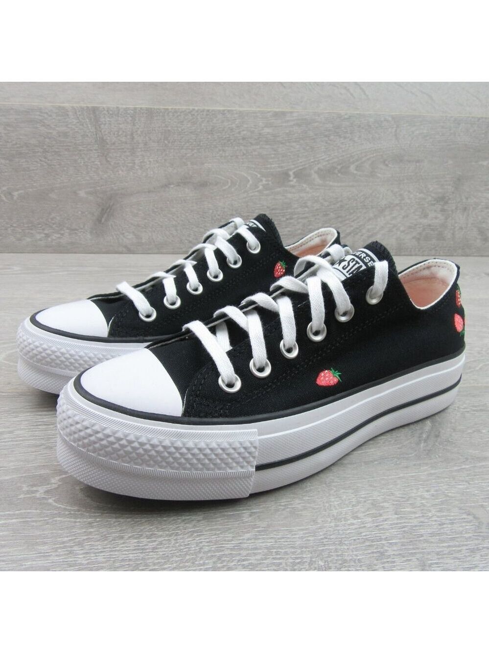 Converse CTAS Lift OX Strawberry Women's Size 7 Black White Sneakers NEW - Picture 4 of 14